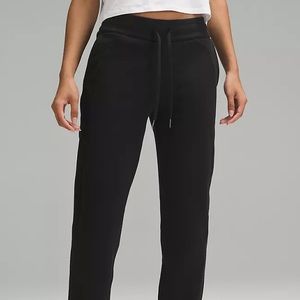 Scuba warm sweatpants.